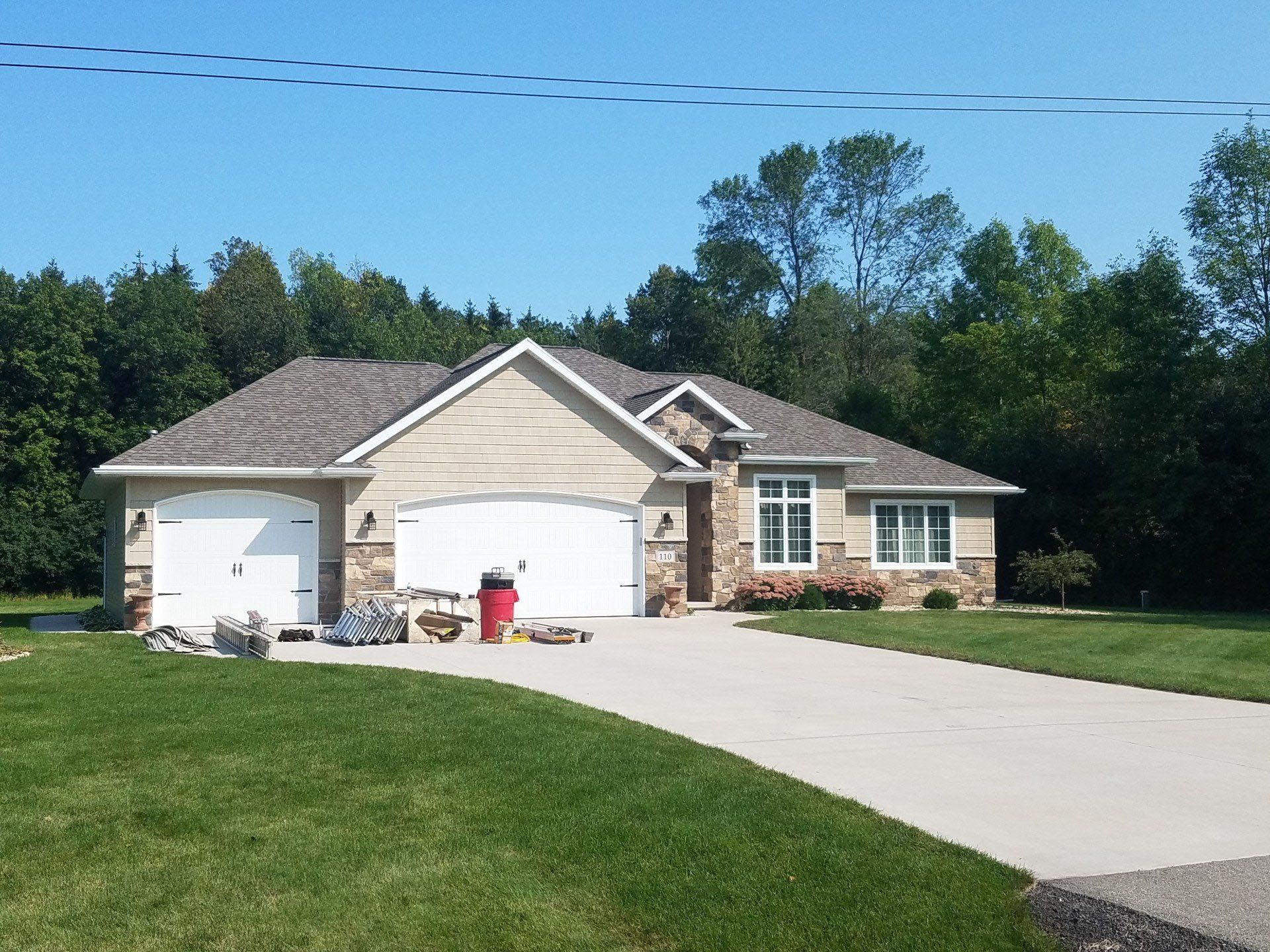 roofer neenah wi