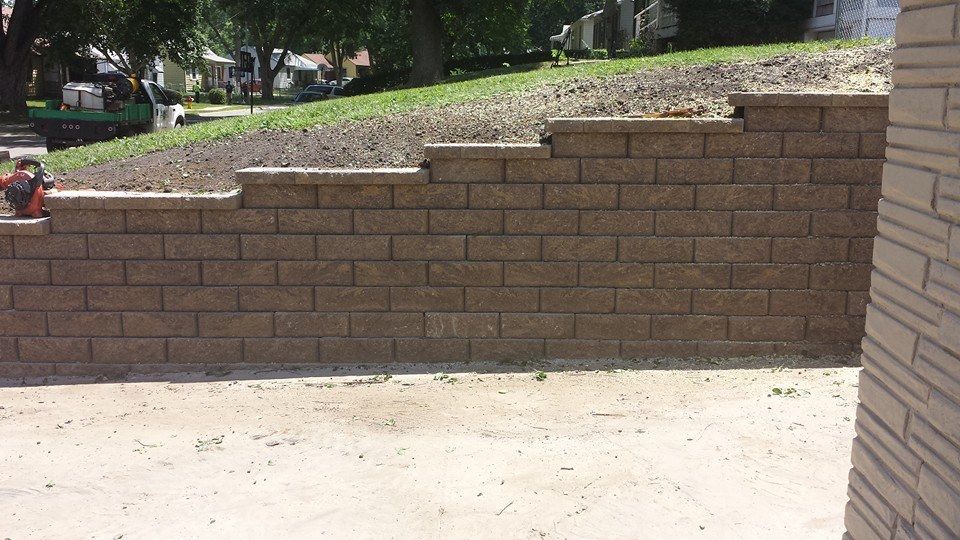Retaining wall