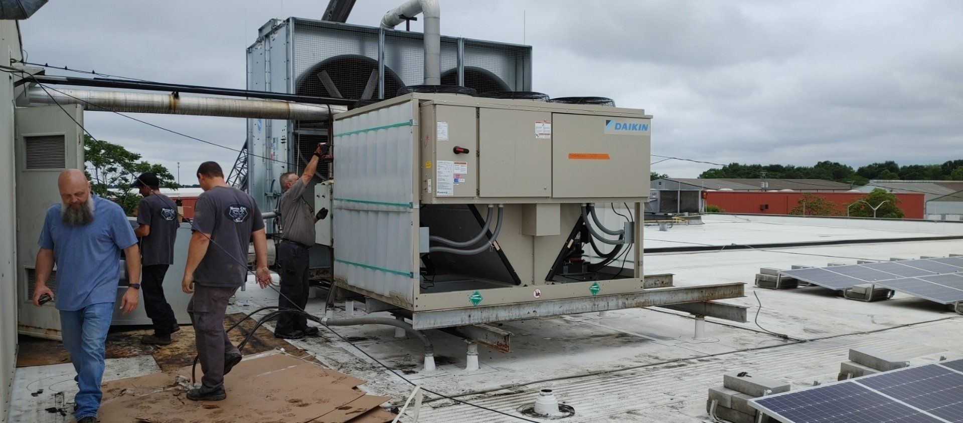 Mountain City Service staff working