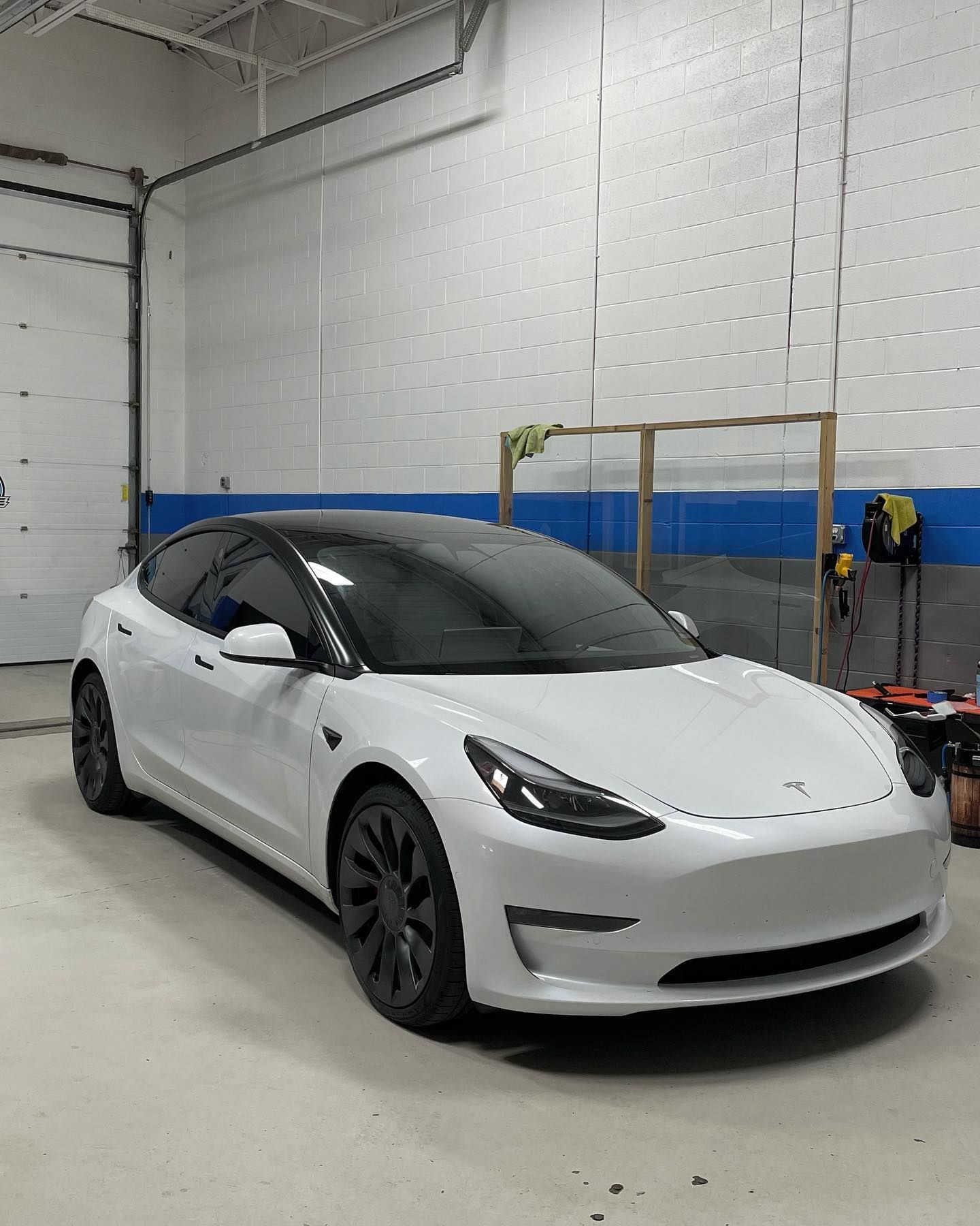 auto tinting service white