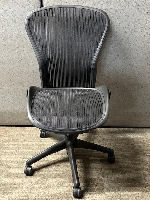 Used Herman Miller Aeron Size B Swivel Chair No Arms
