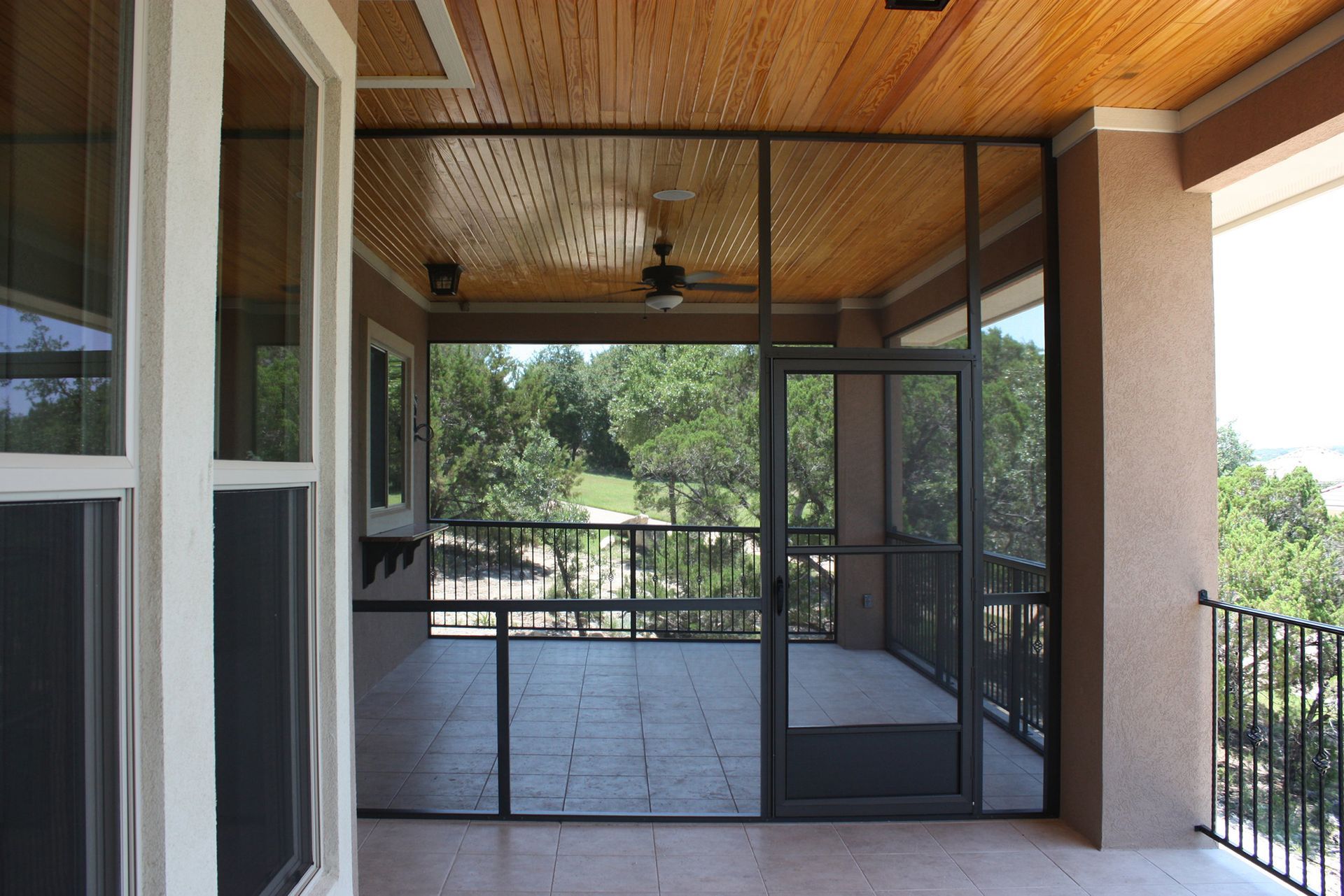 Screen room installation