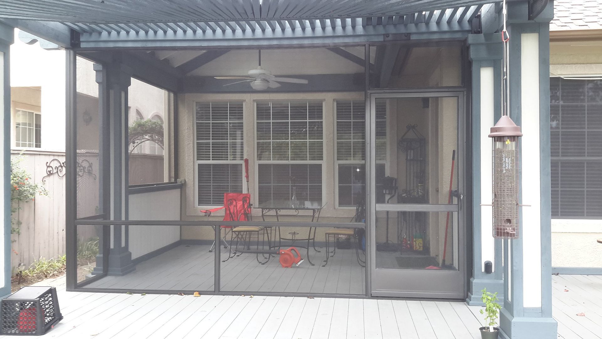 Screen room installation