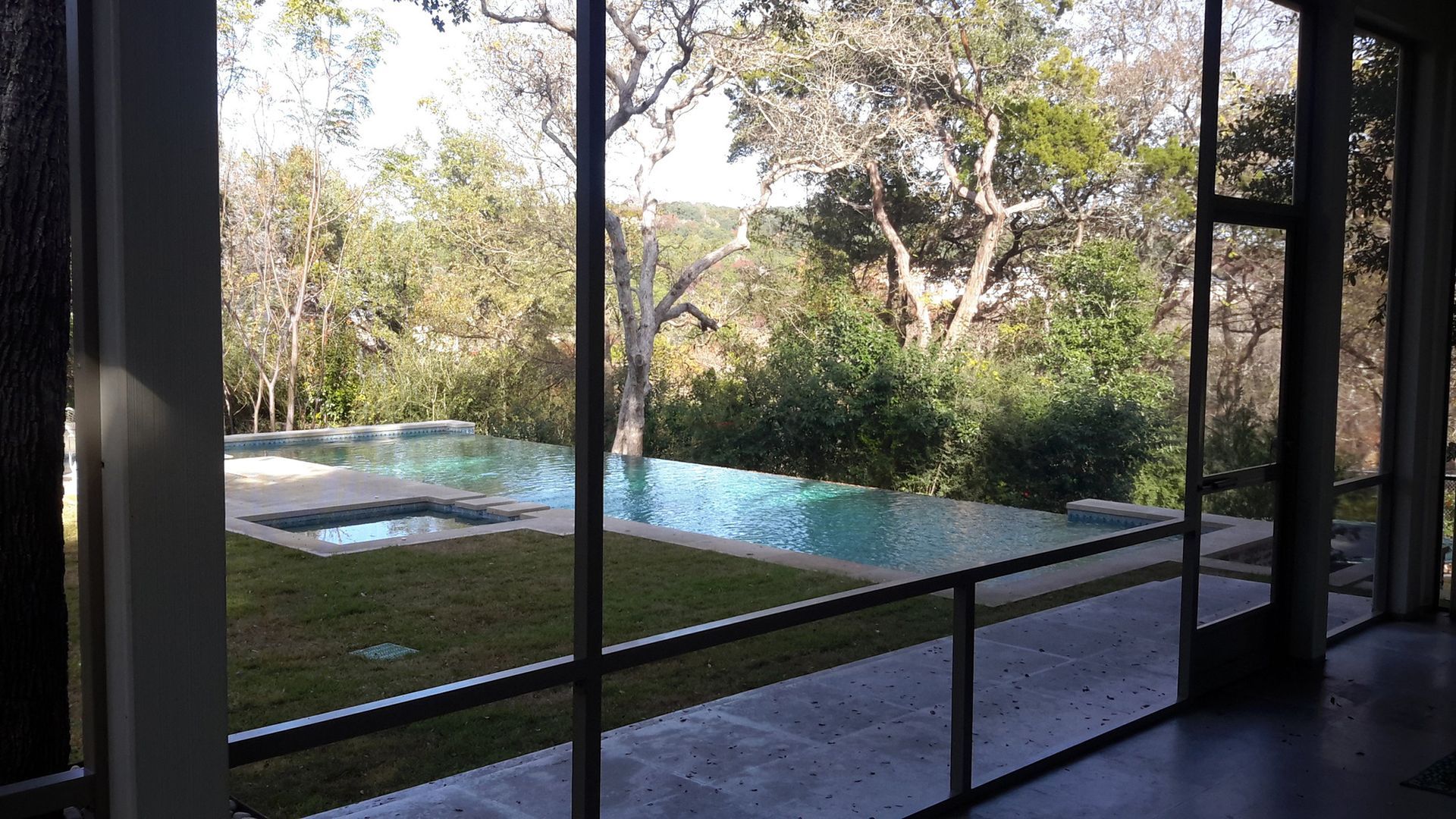 Screen room installation