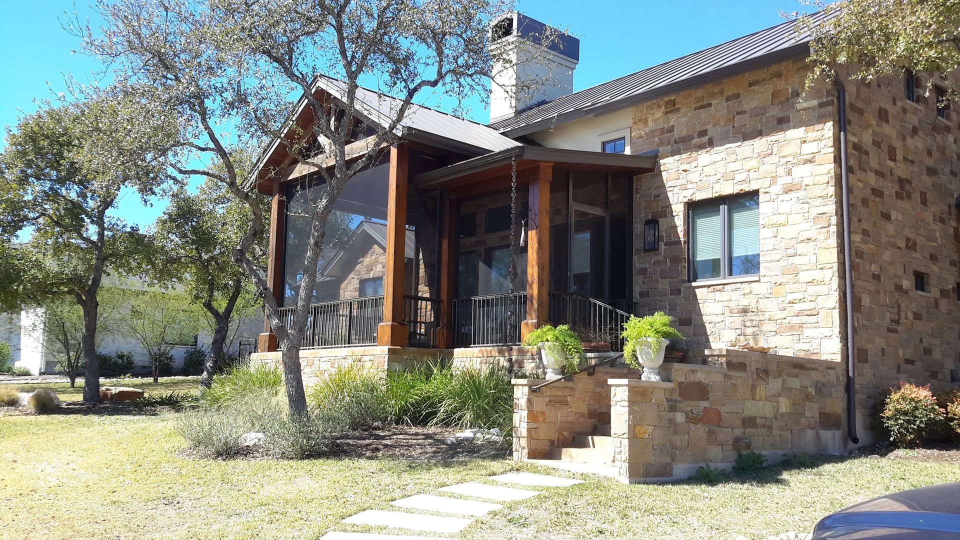 Screen room installation