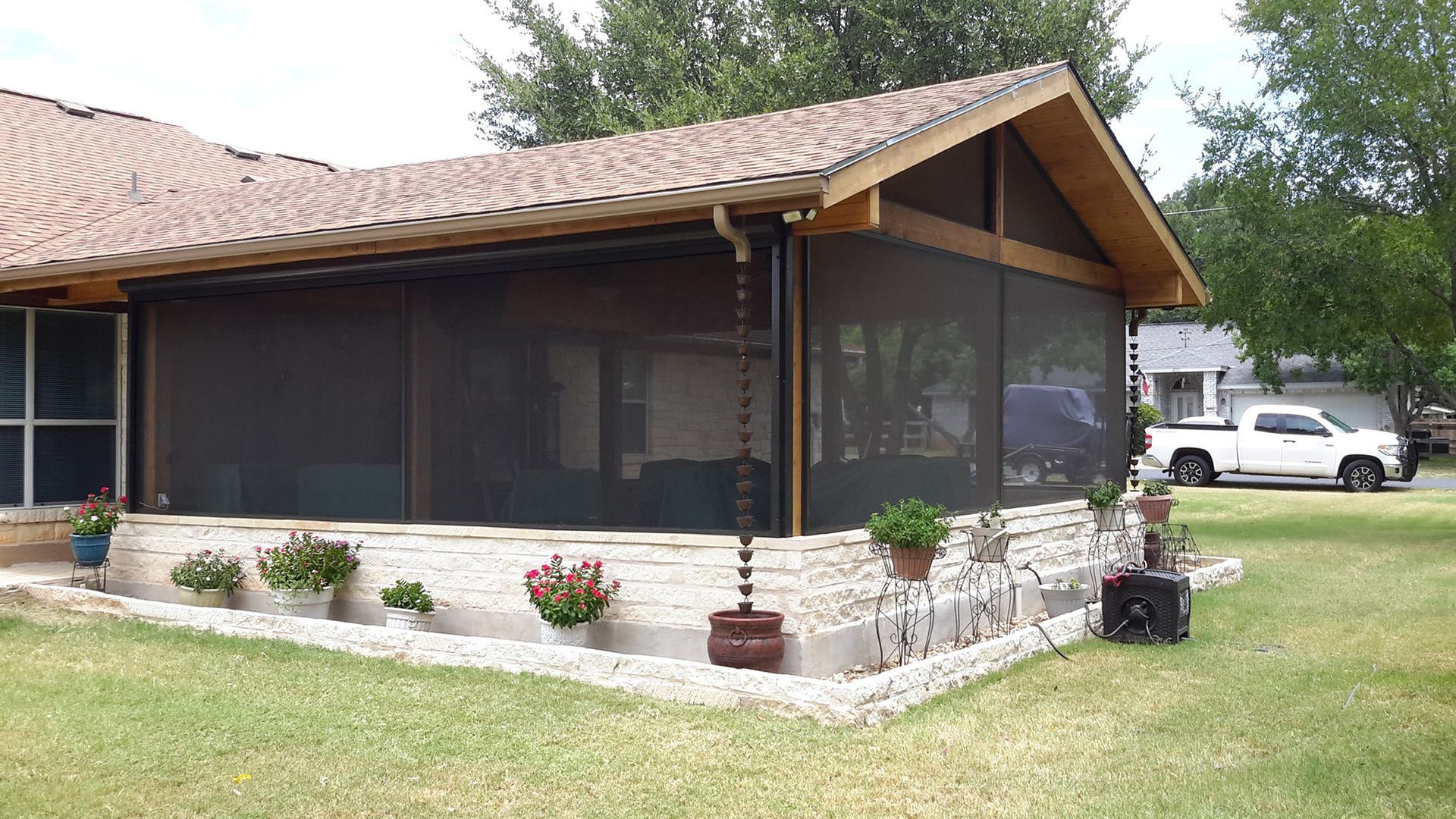 Screen room installation