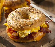 Egg and bacon on a bagel