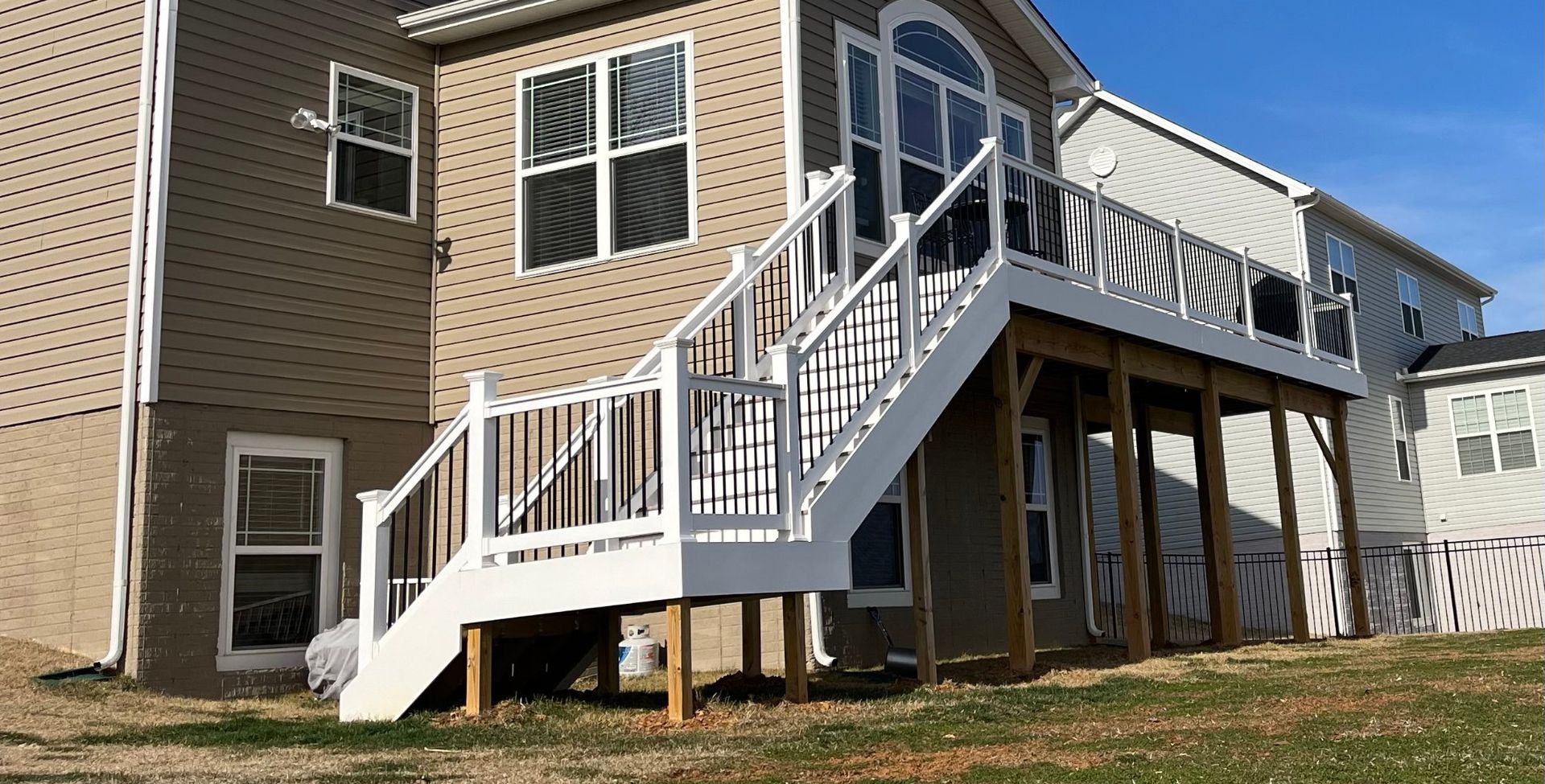Beautiful Deck we did in Towson, Maryland to start of the season in 2023. This build use materials from nationally known brand Trex. Timber Tech, and FIberon