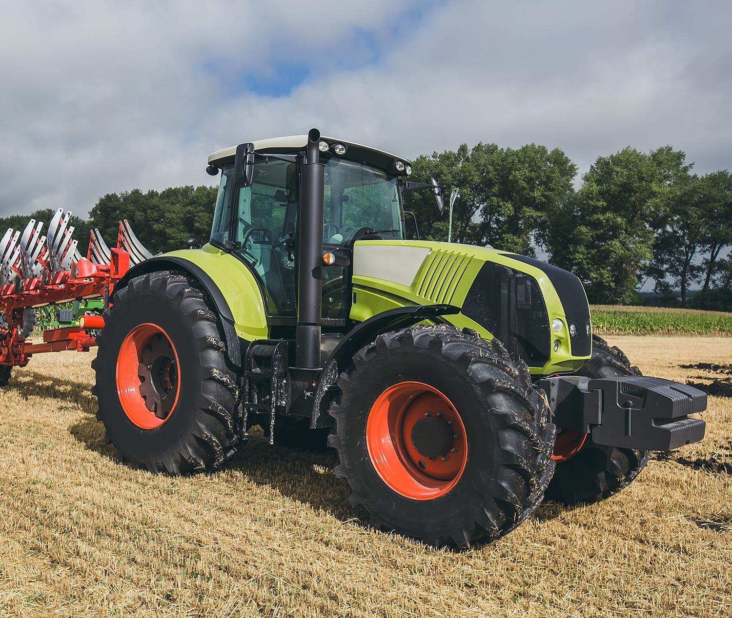 Farm tractor
