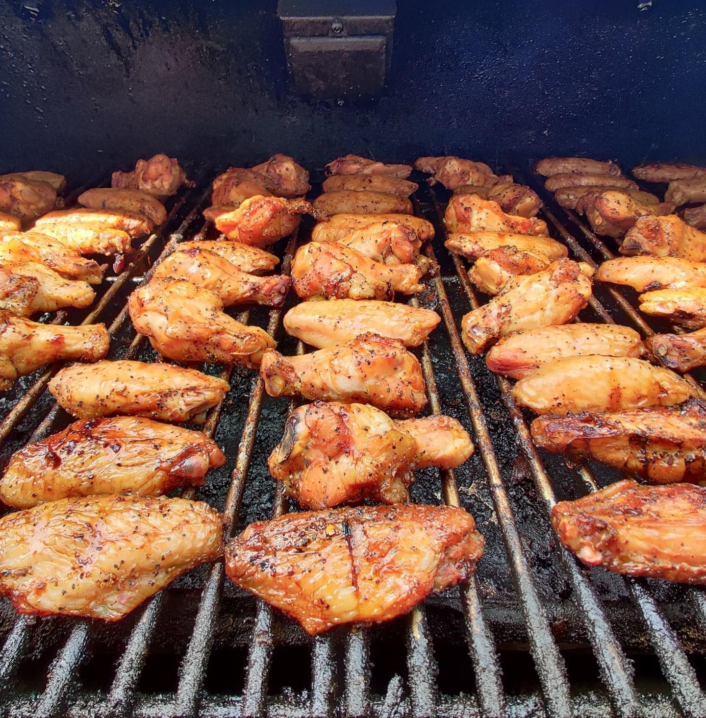 Smoked chicken wings