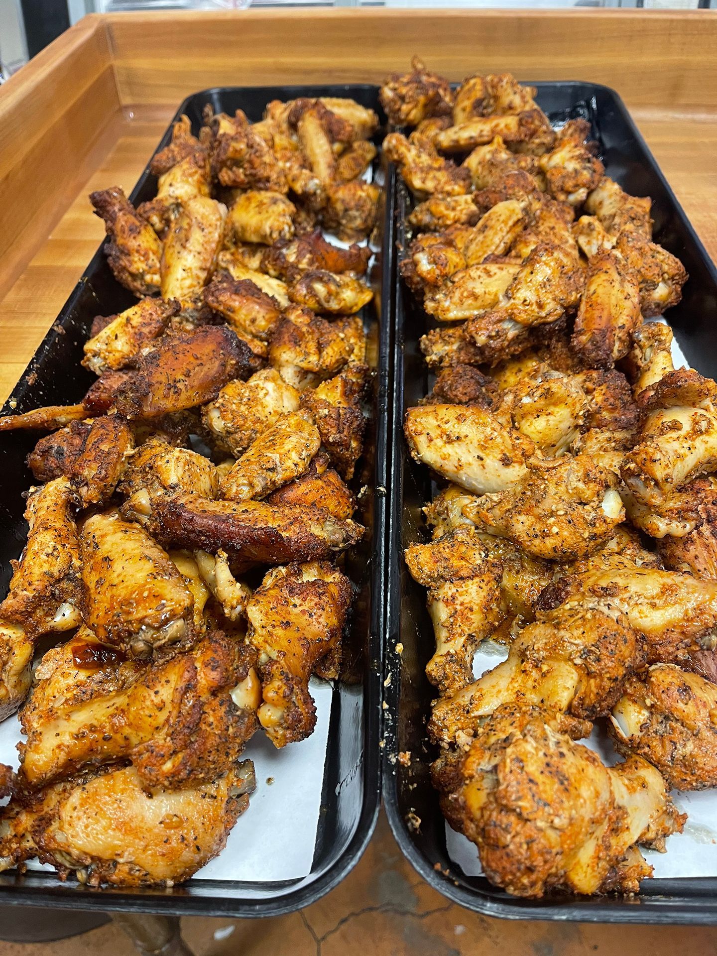 Chicken wings in 2 trays
