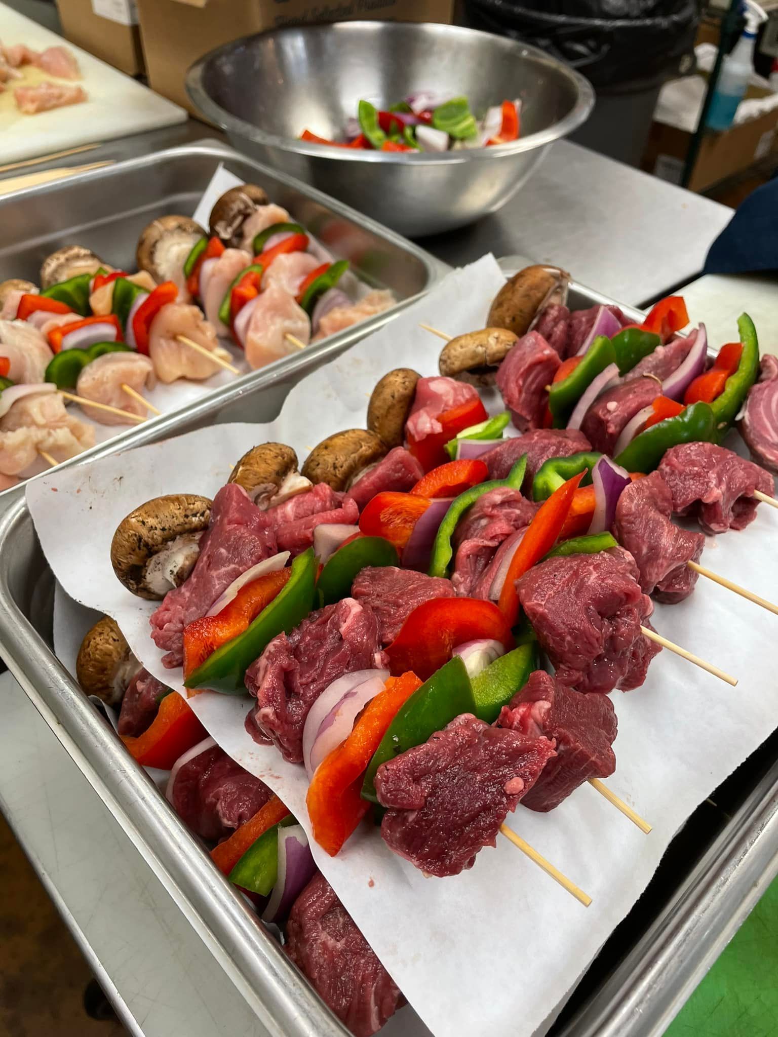 Meat skewers with vegetables