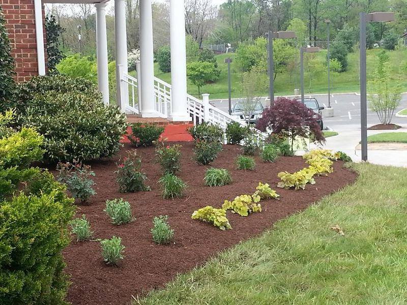 One Earth Landscapes Inc Mowing Mulch Delivery Mulch Service Leaf Clean Up Lawn Mowing
