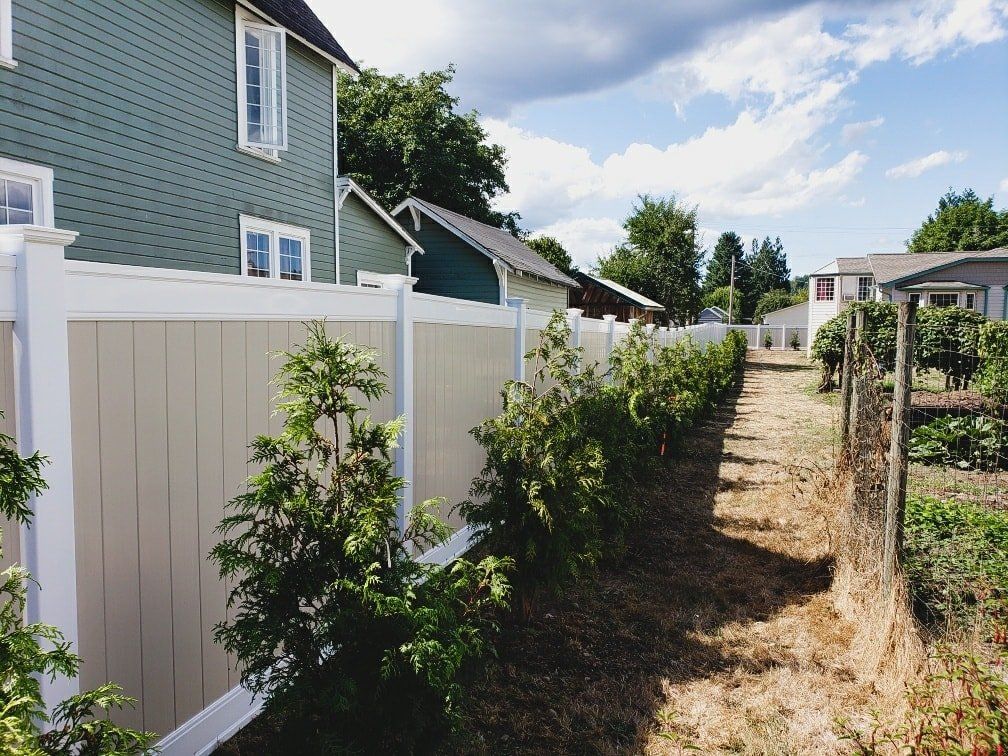 Vinyl Fencing