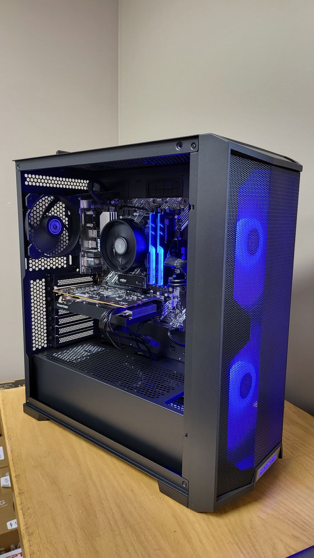 Inside-of -computer-box