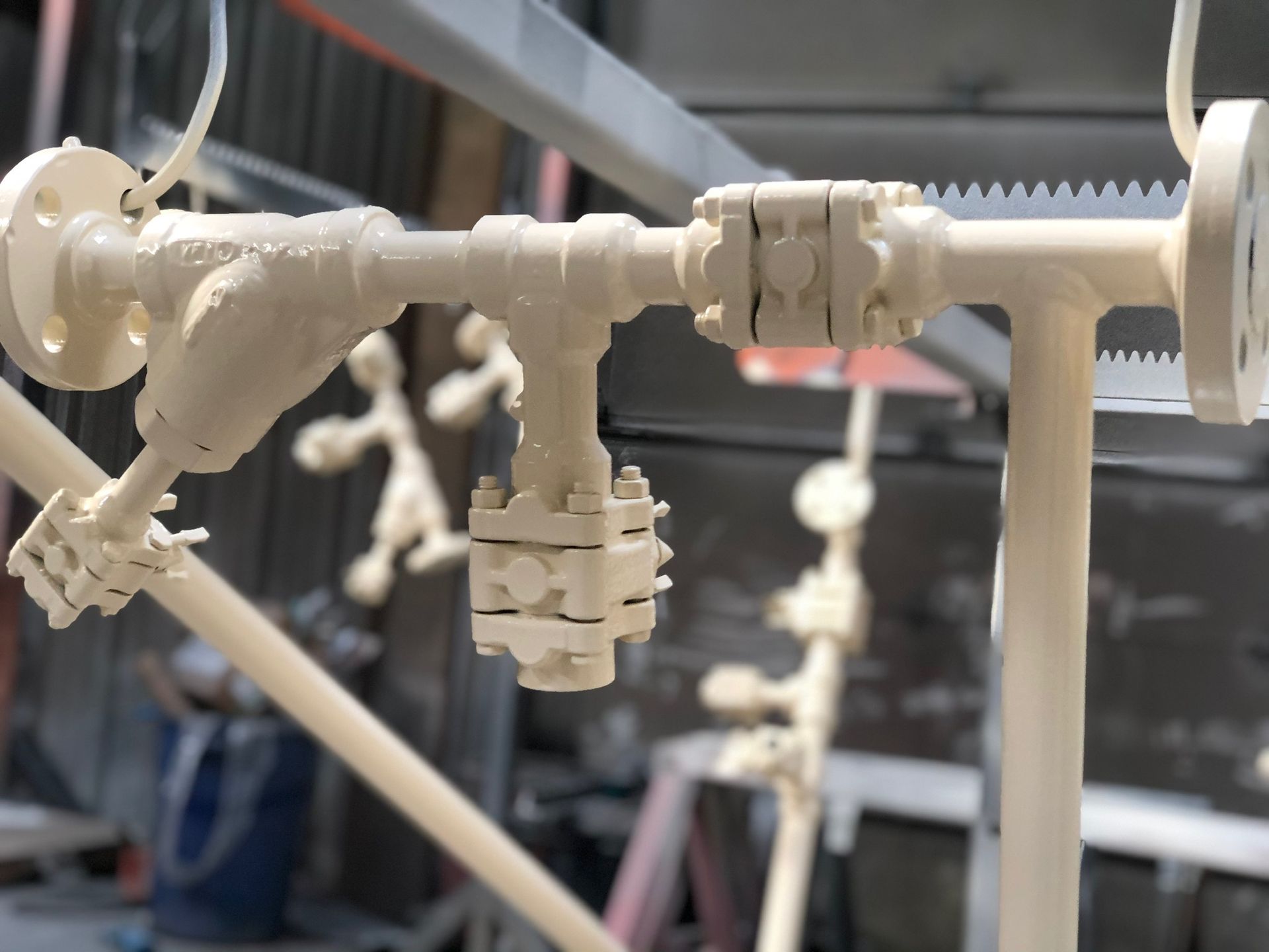 A bunch of white pipes 