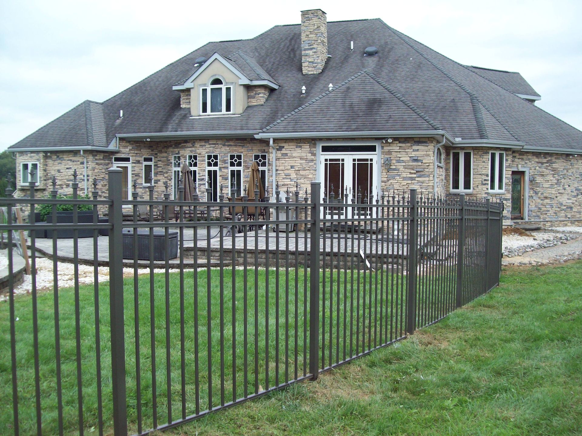 Aluminum fencing