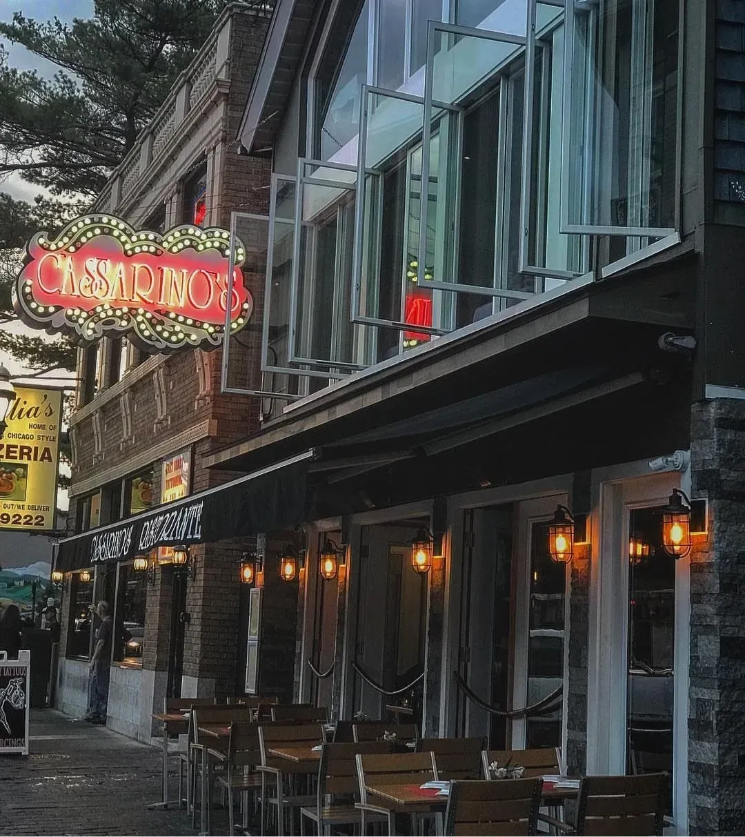 Cassarino's Restaurant outside dining