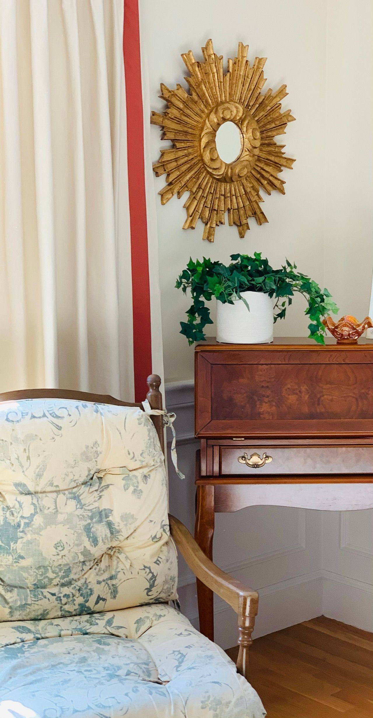 Chair and table corner