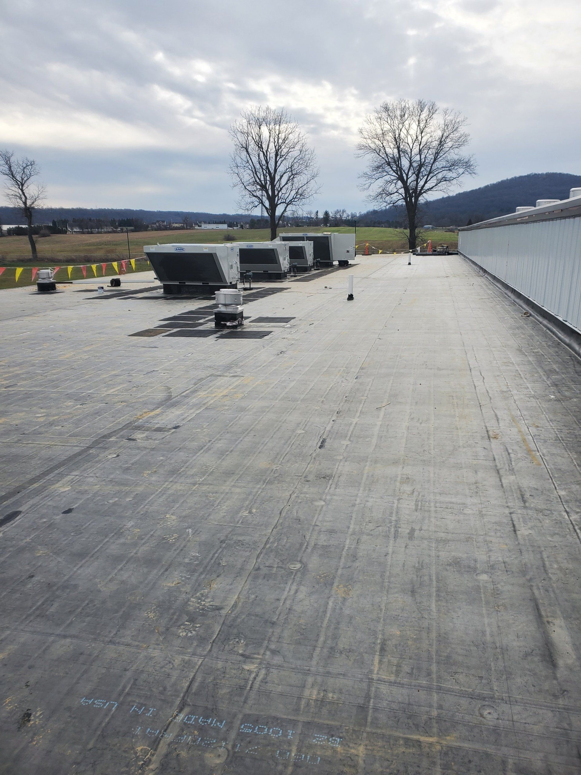 Commercial flat roofing
