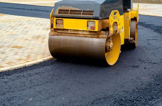 Asphalt paving