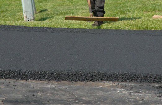Asphalt paving