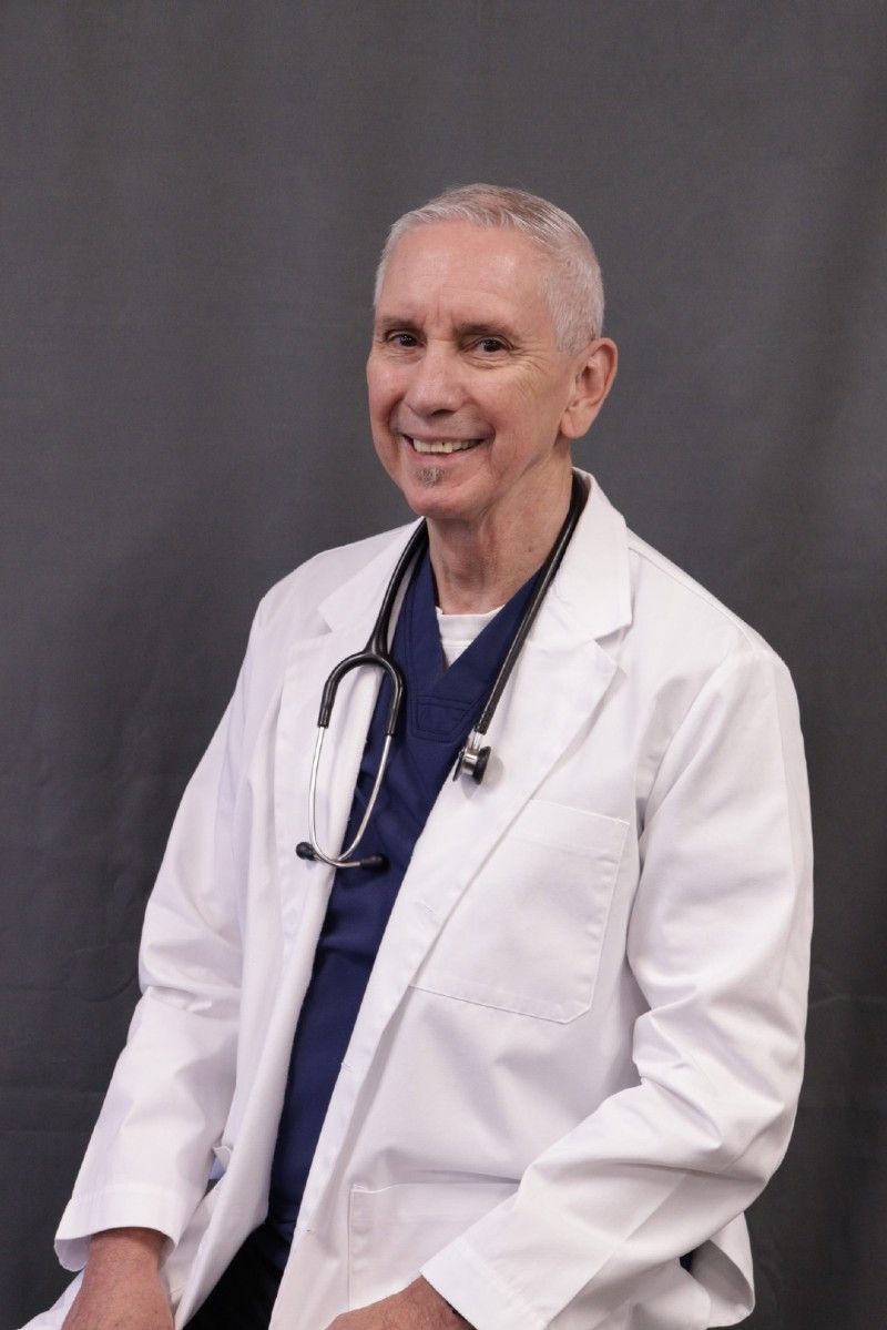Photo of Dr. Robert L. Henry Jr.