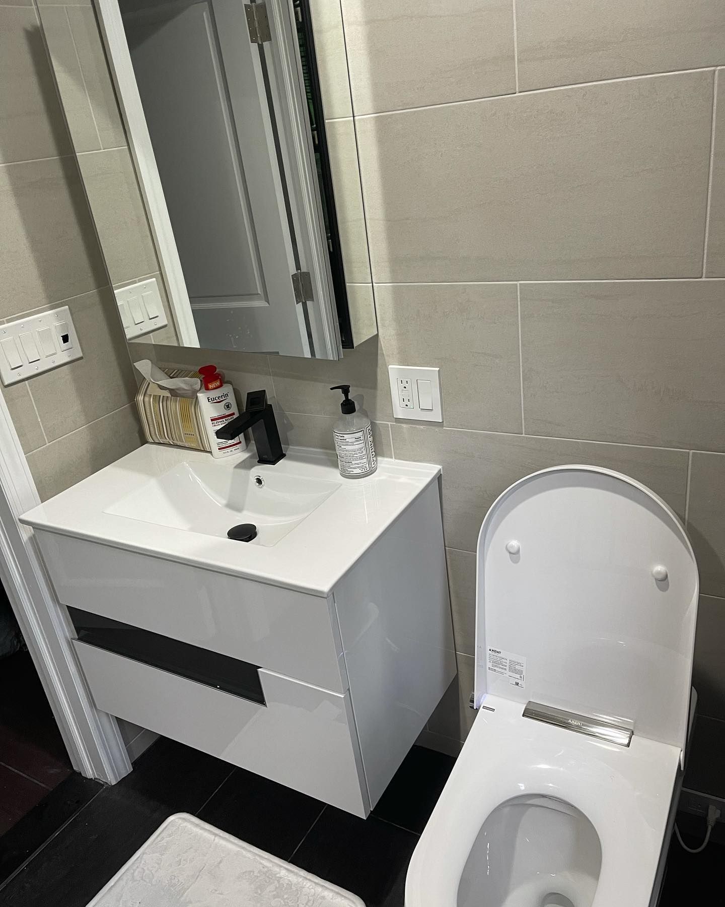 Bathroom toilet