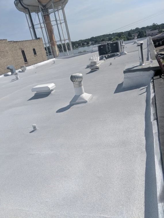 Spray foam roofing insulation