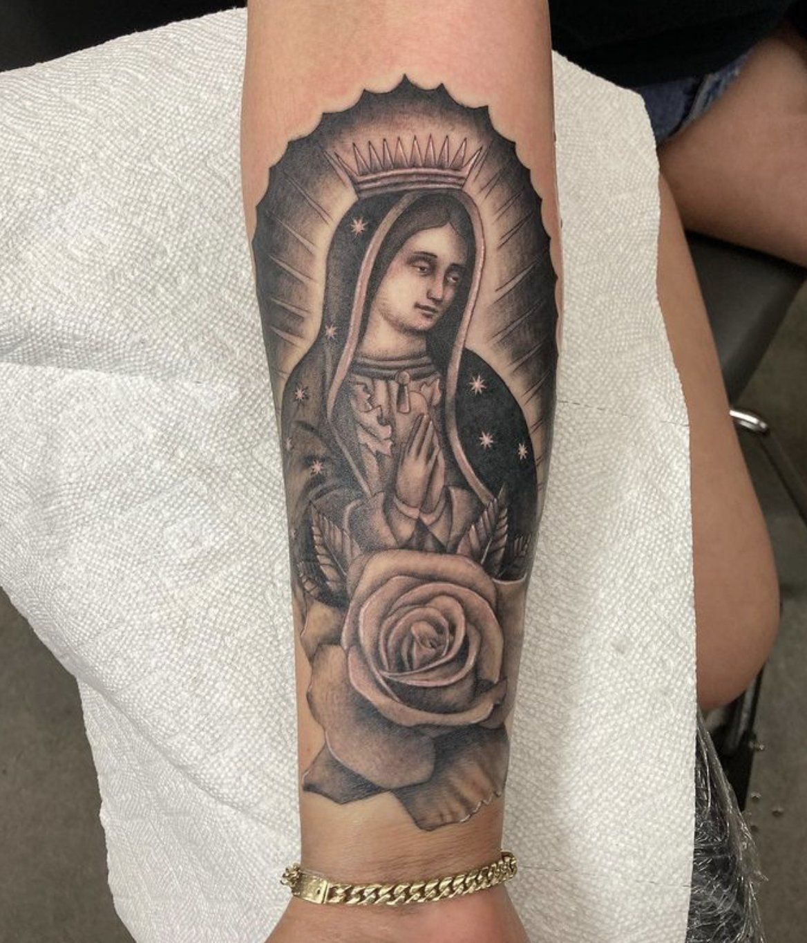 tattoo mary with rose