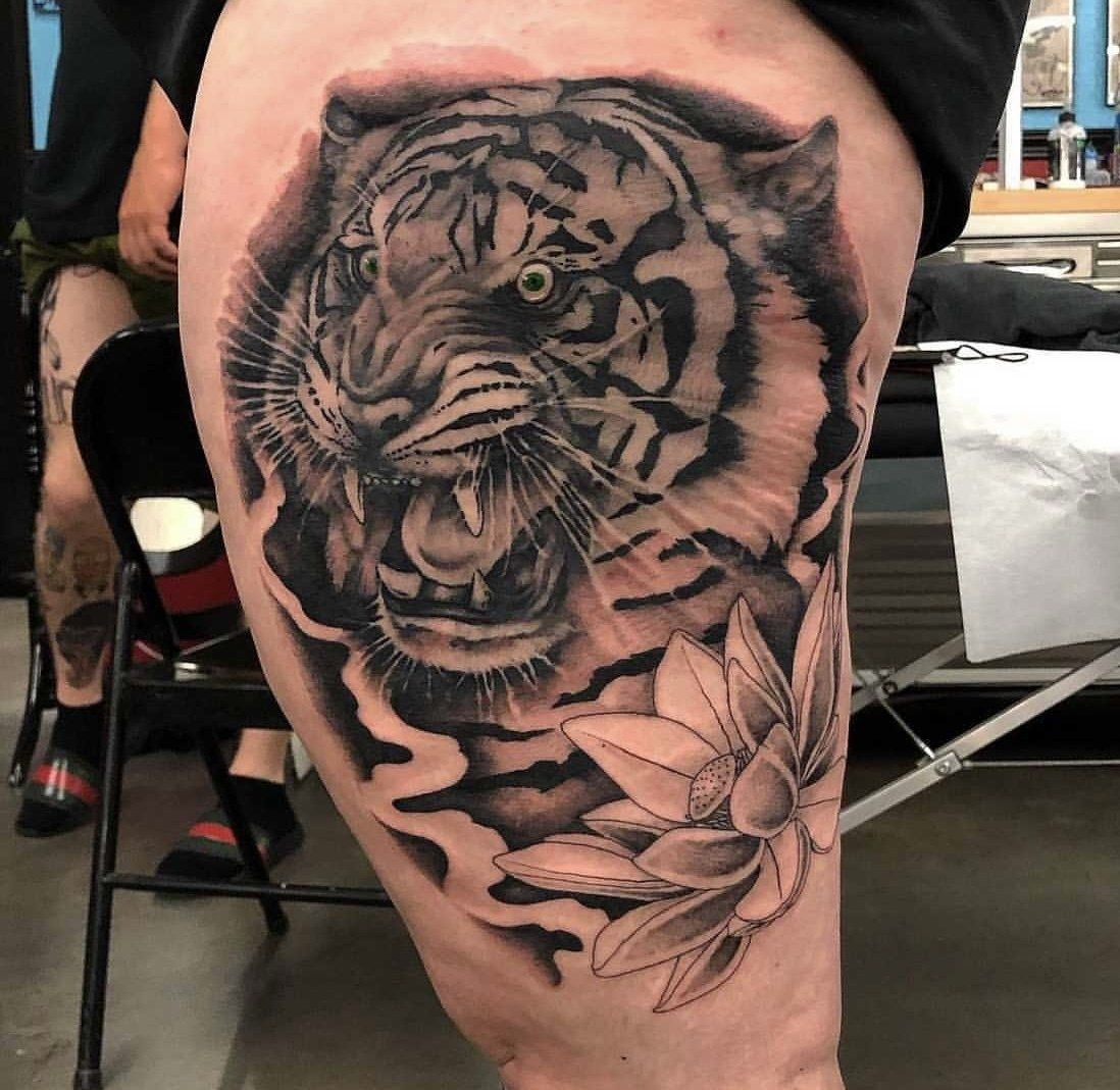 Tattoo tiger roaring