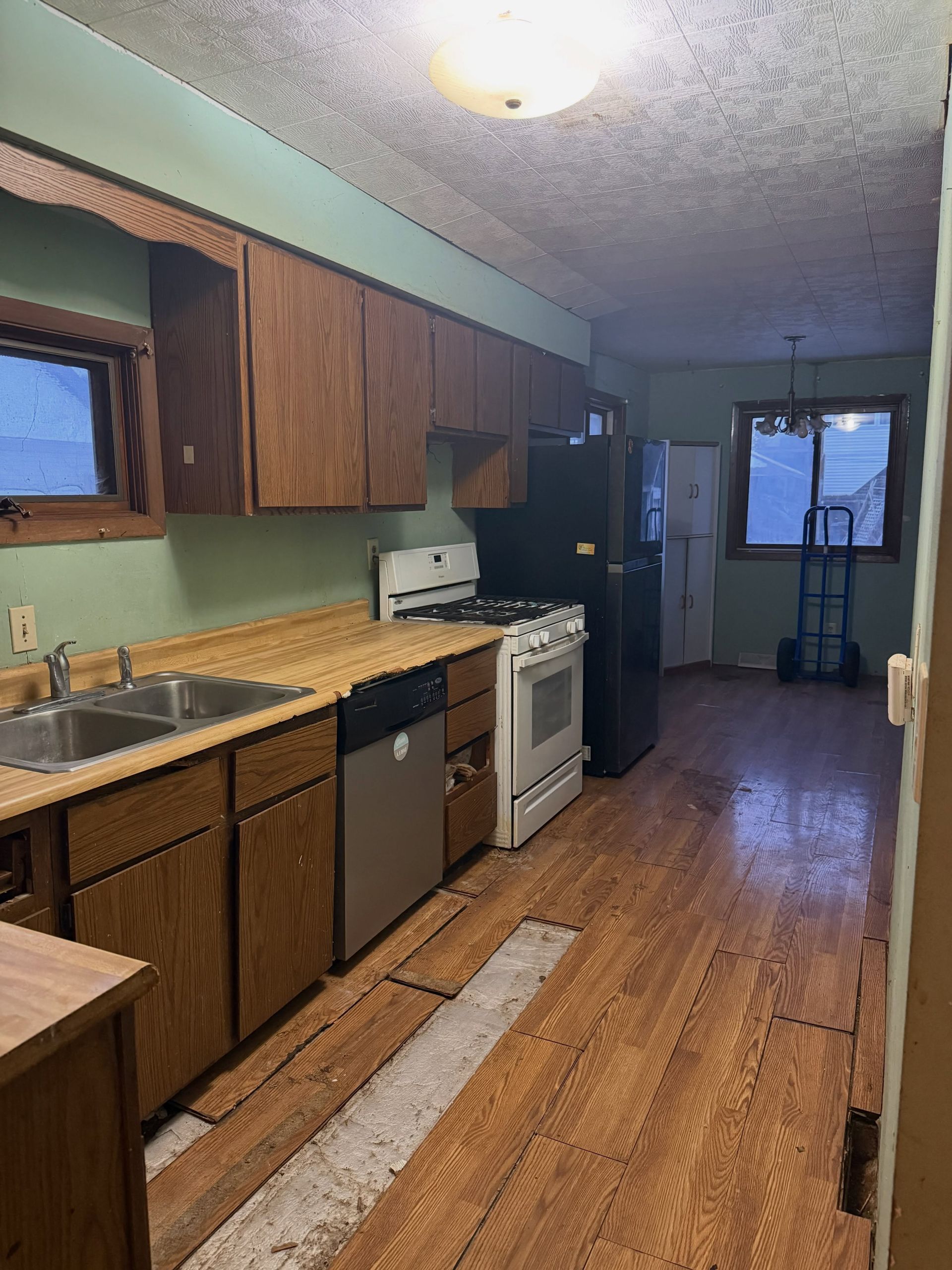 Kitchen - Before
