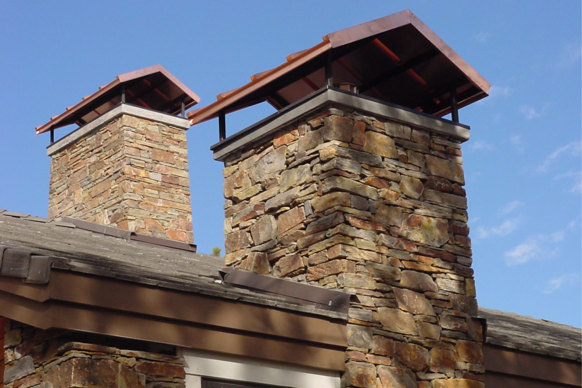 external view of a leaky chimney on a oregon residential home