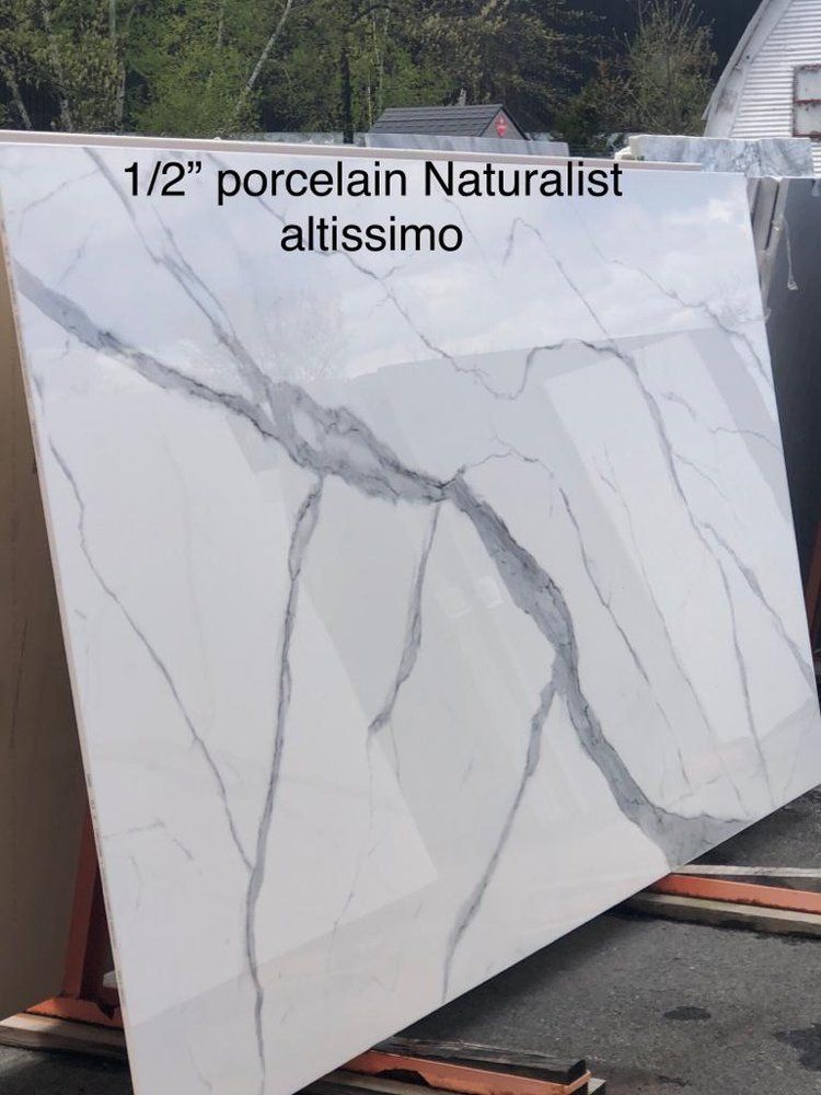 A large slab of white porcelain naturalist altissimo