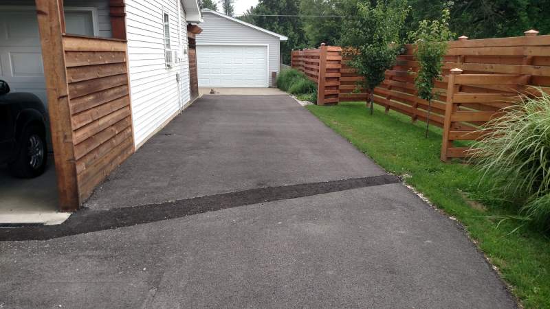 Asphalt paving