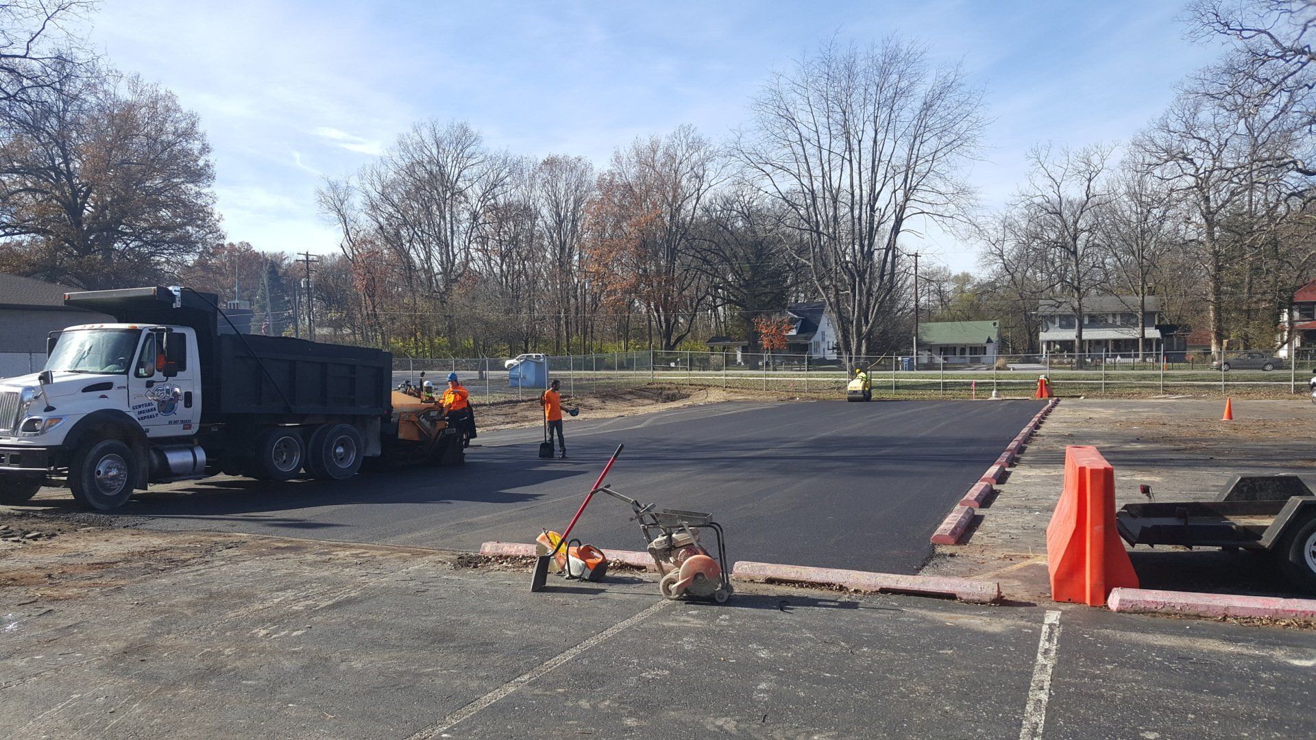 Asphalt paving