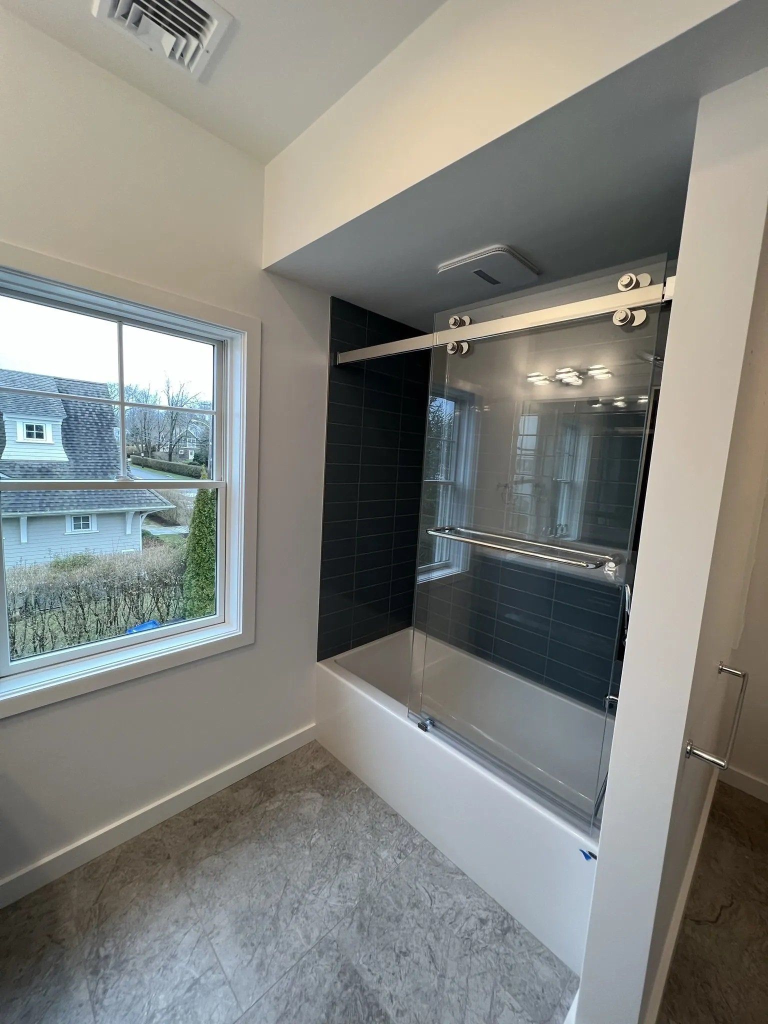 Residential bathroom remodeling service