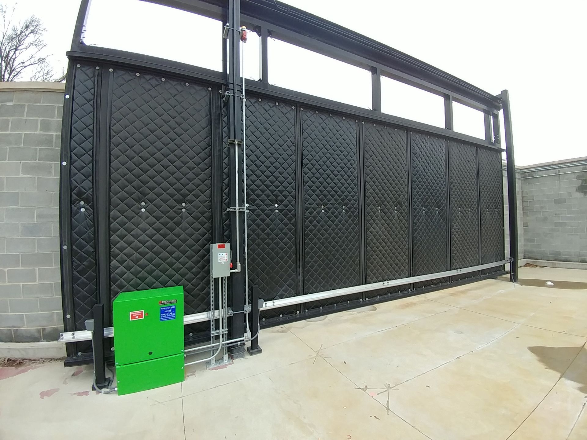 Commercial security gate