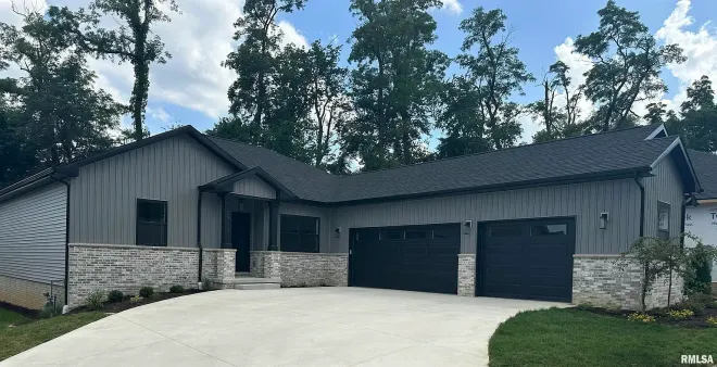Roling Garage Doors