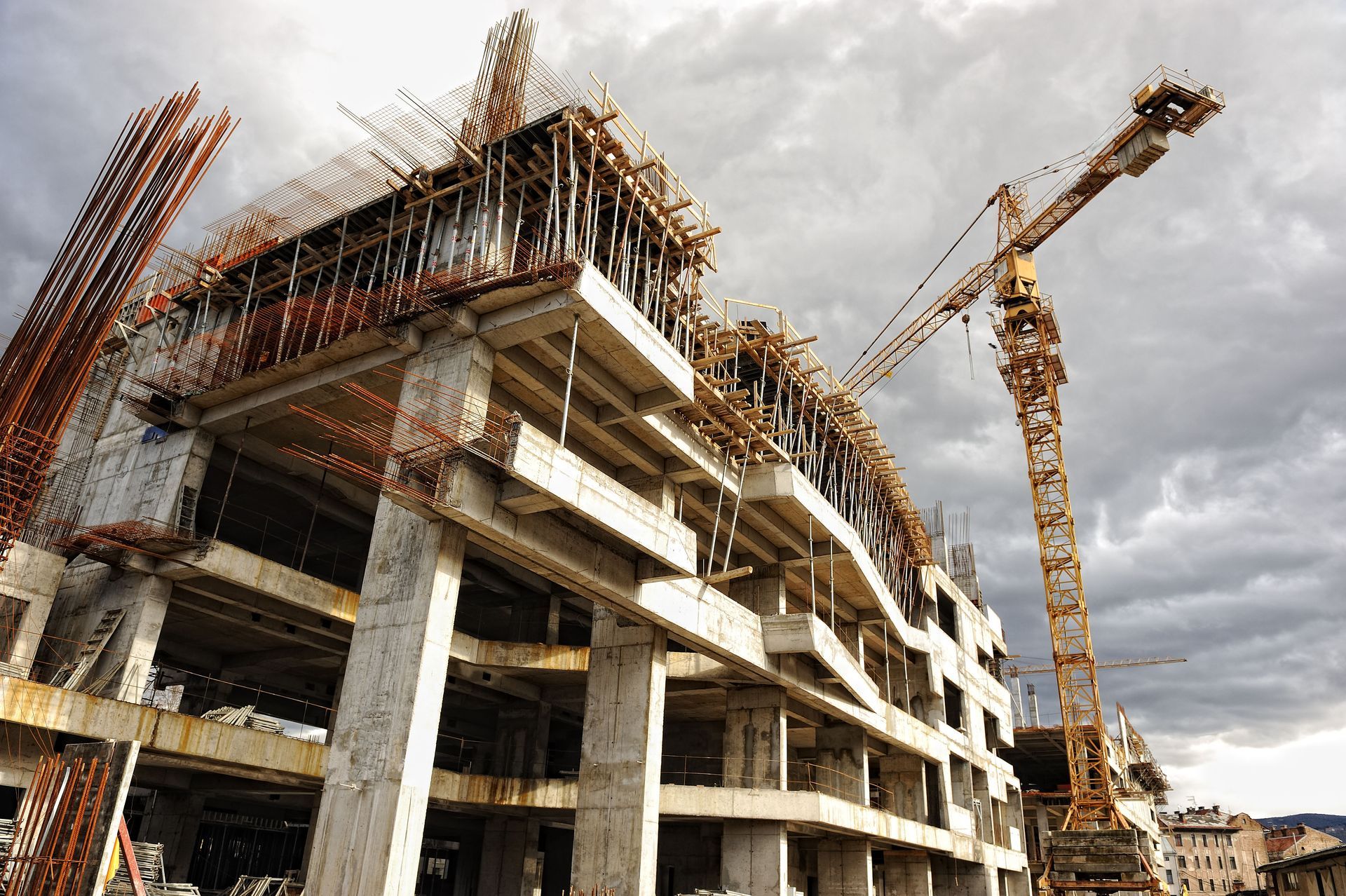 5 Tips on How to Choose the Right Crane for Your Construction Project