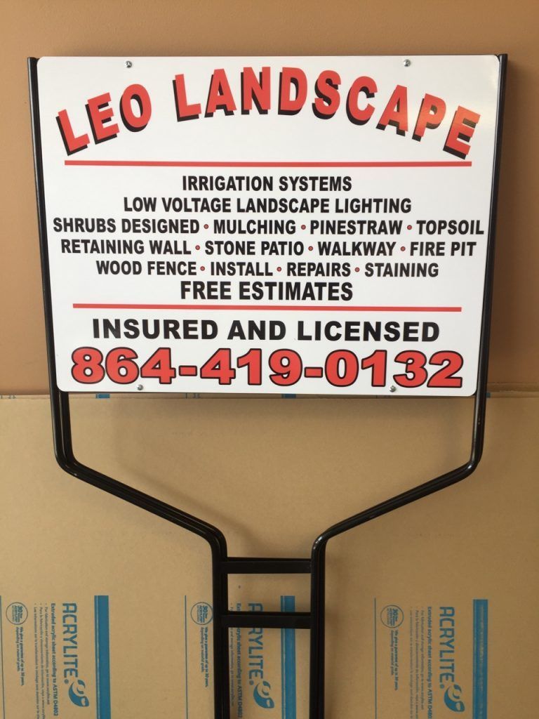 A sign that says leo landscape on it