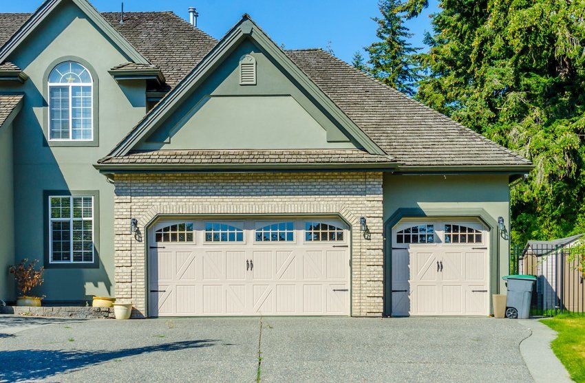 Residential garage door