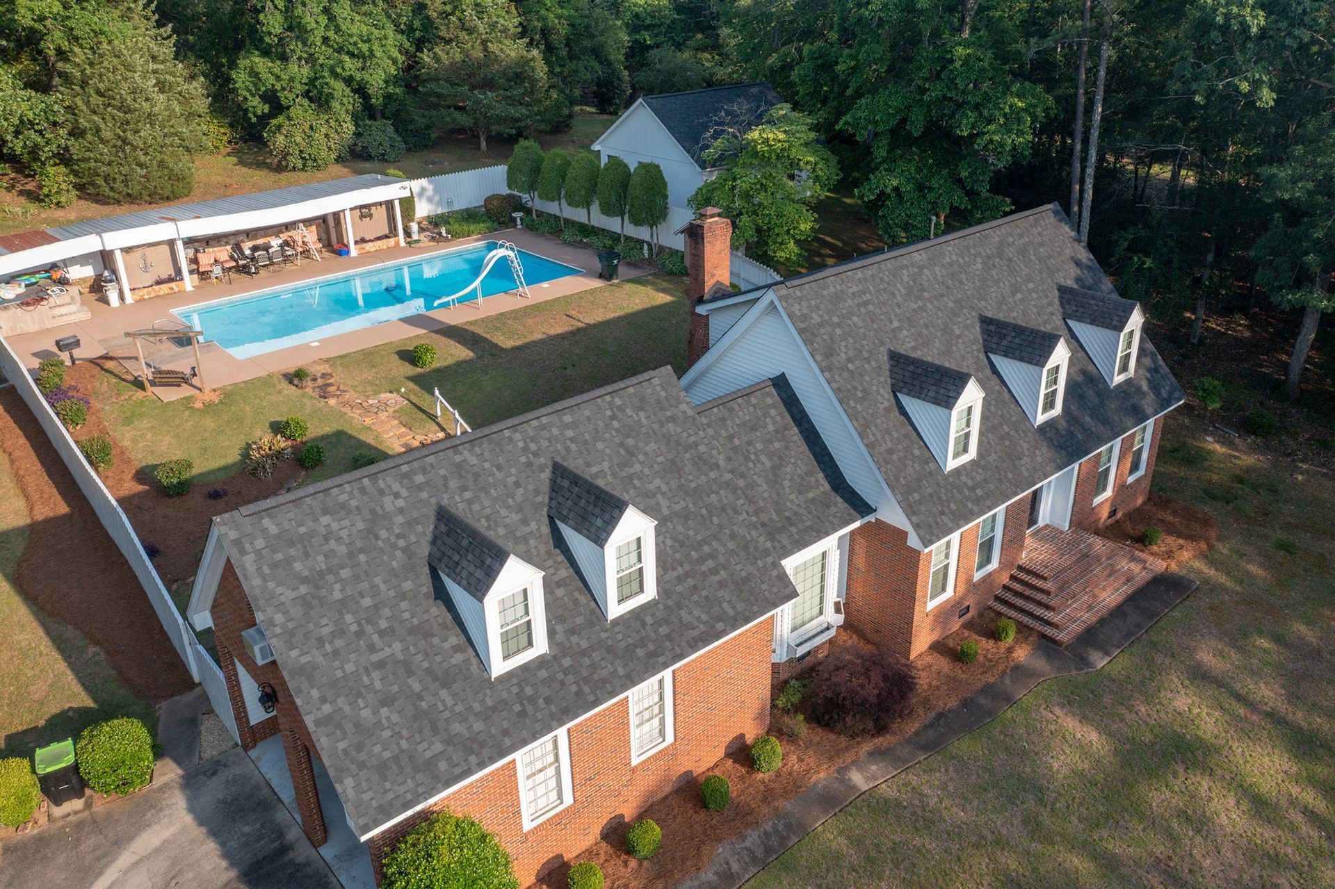 Roofing repair service