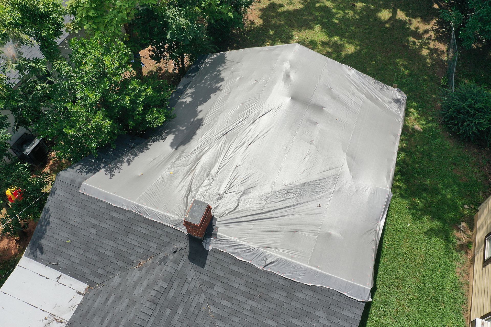 Roofing repair service