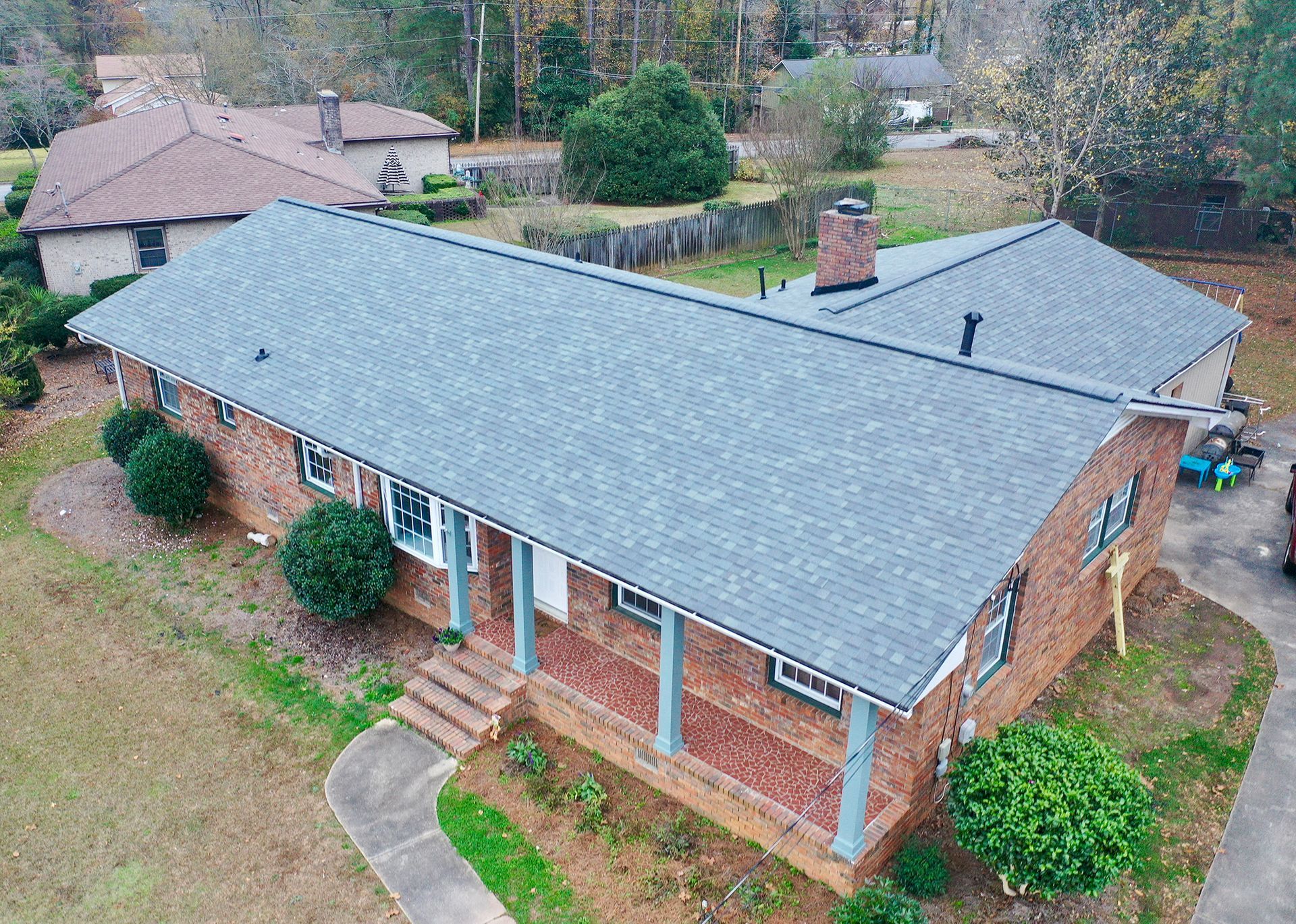 Roofing repair service