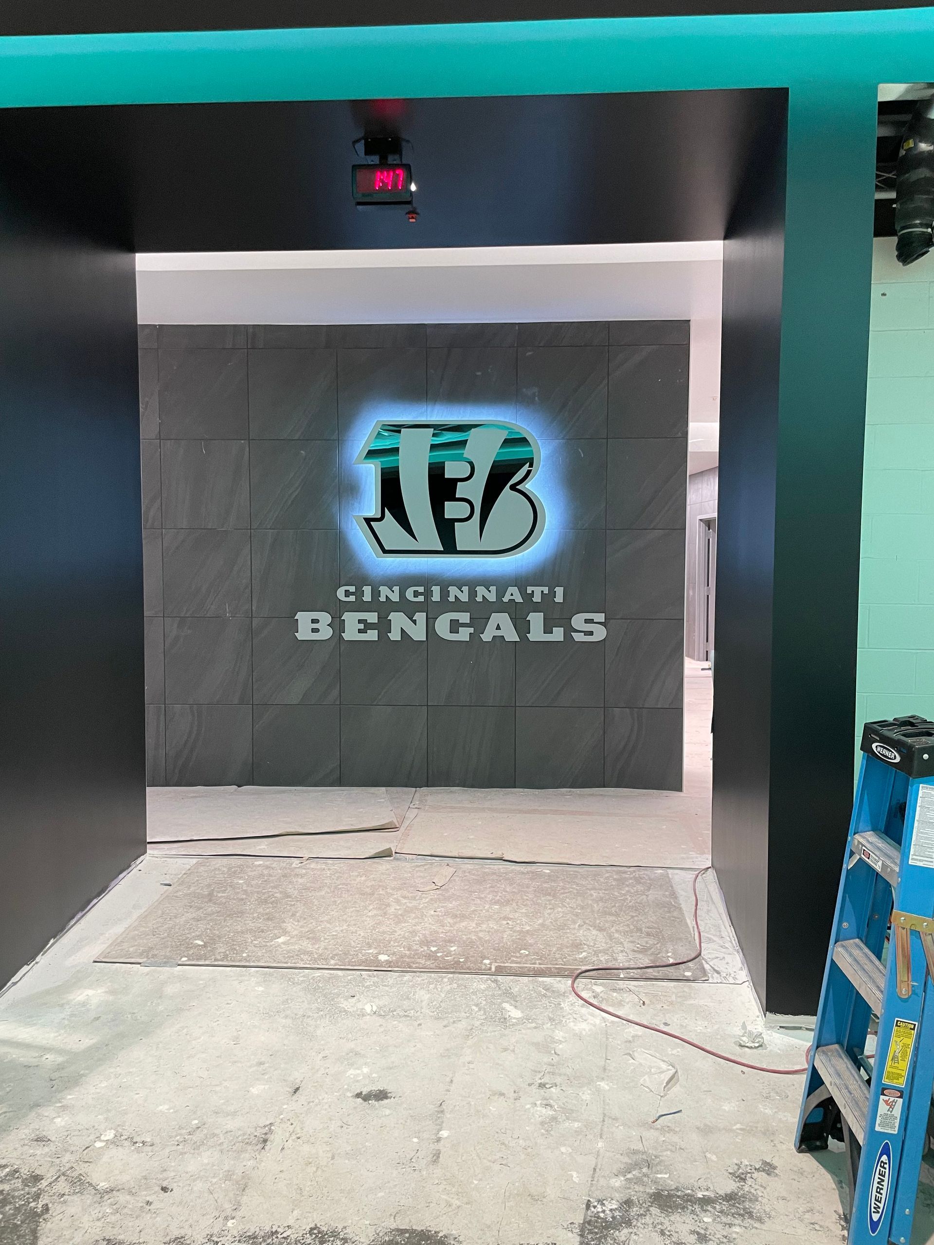 A sign that says Cincinnati Bengals on it