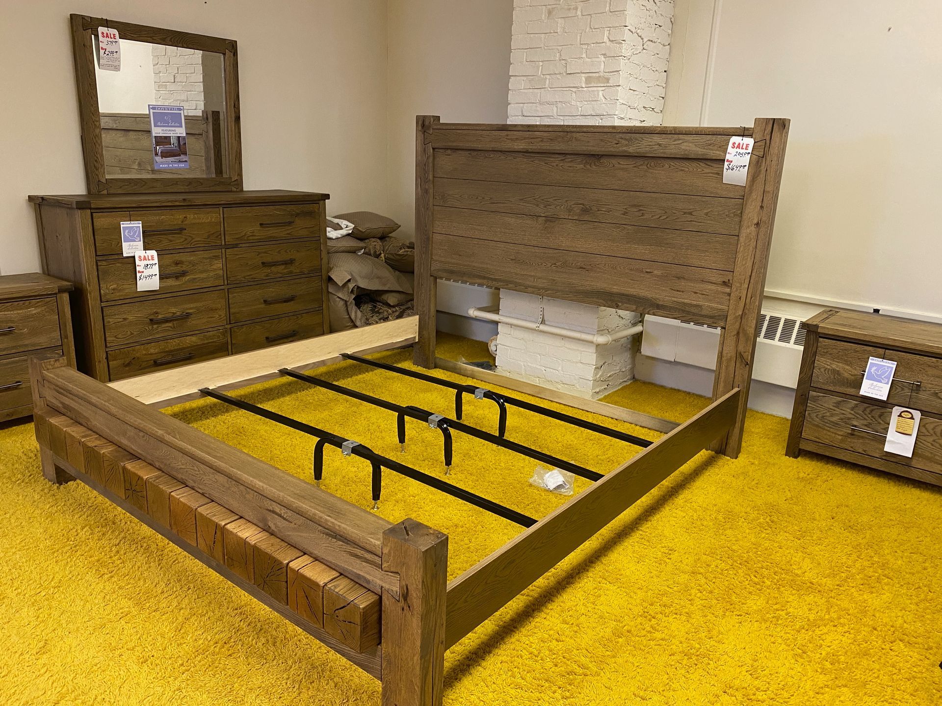 vaughan-bassett king size dovetail bedroom group. 