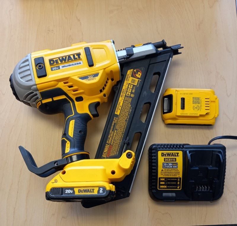 dewalt nail gun