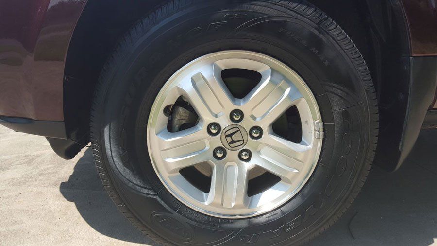 Full detail including tire shine Gainesville, Fl