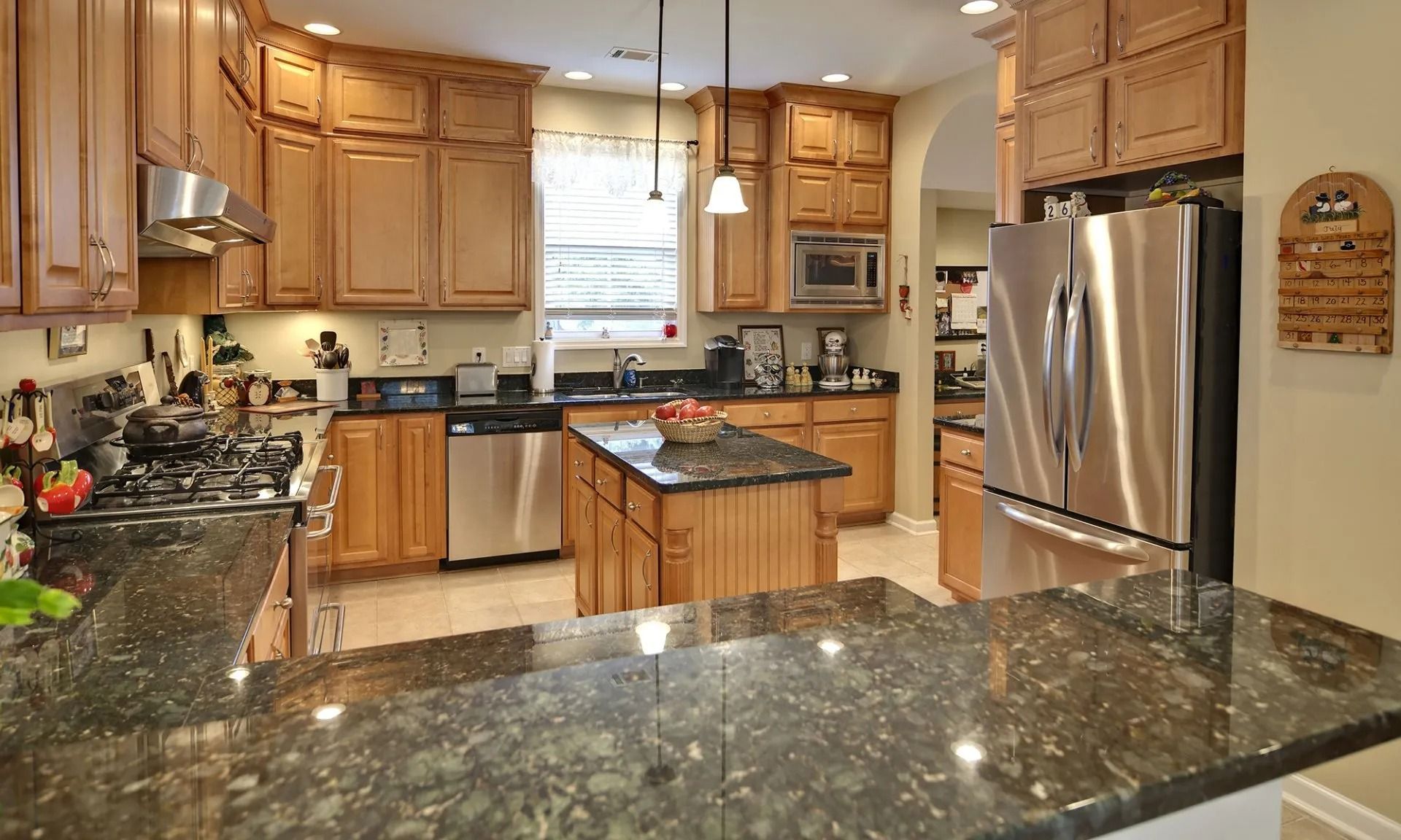 C & M Kitchen Cabinets